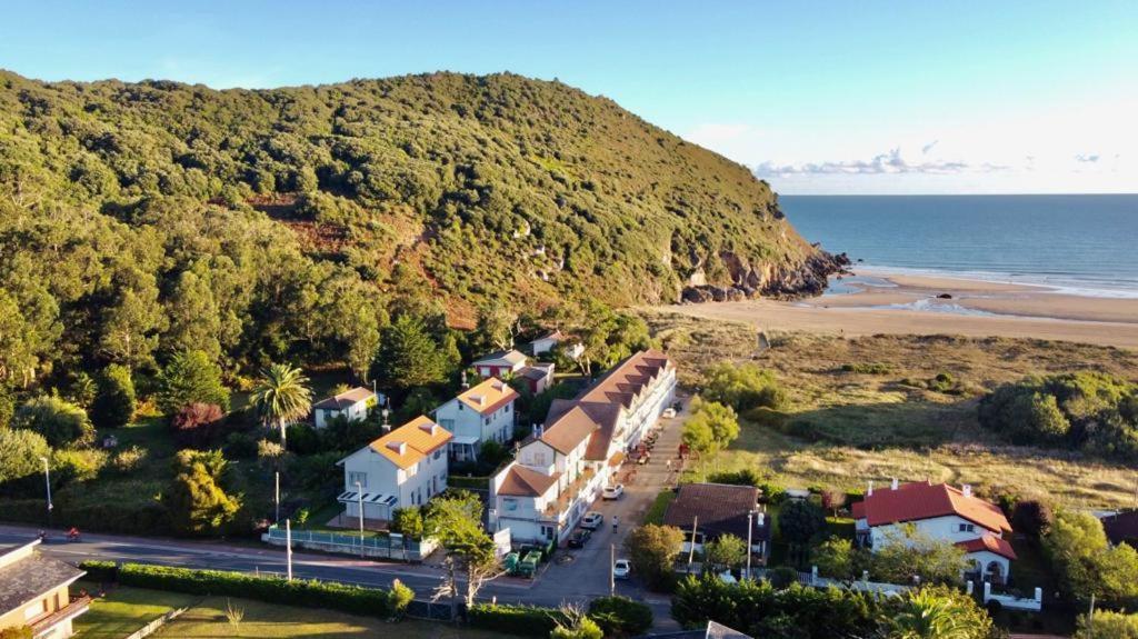 Hostal De Berria Santoña المظهر الخارجي الصورة