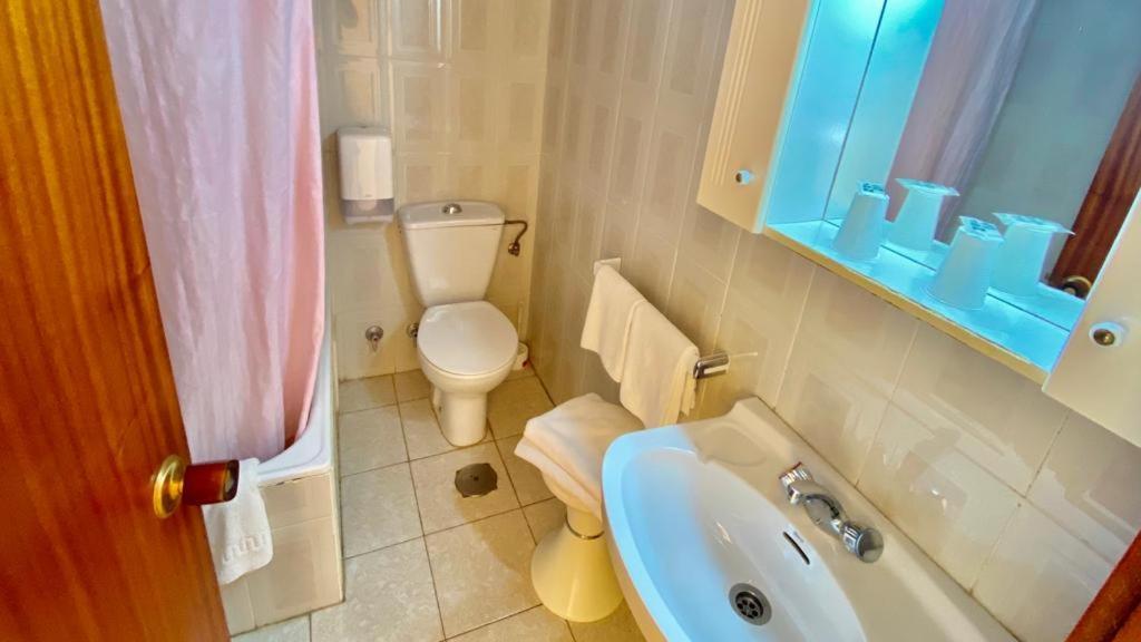 Hostal De Berria Santoña المظهر الخارجي الصورة